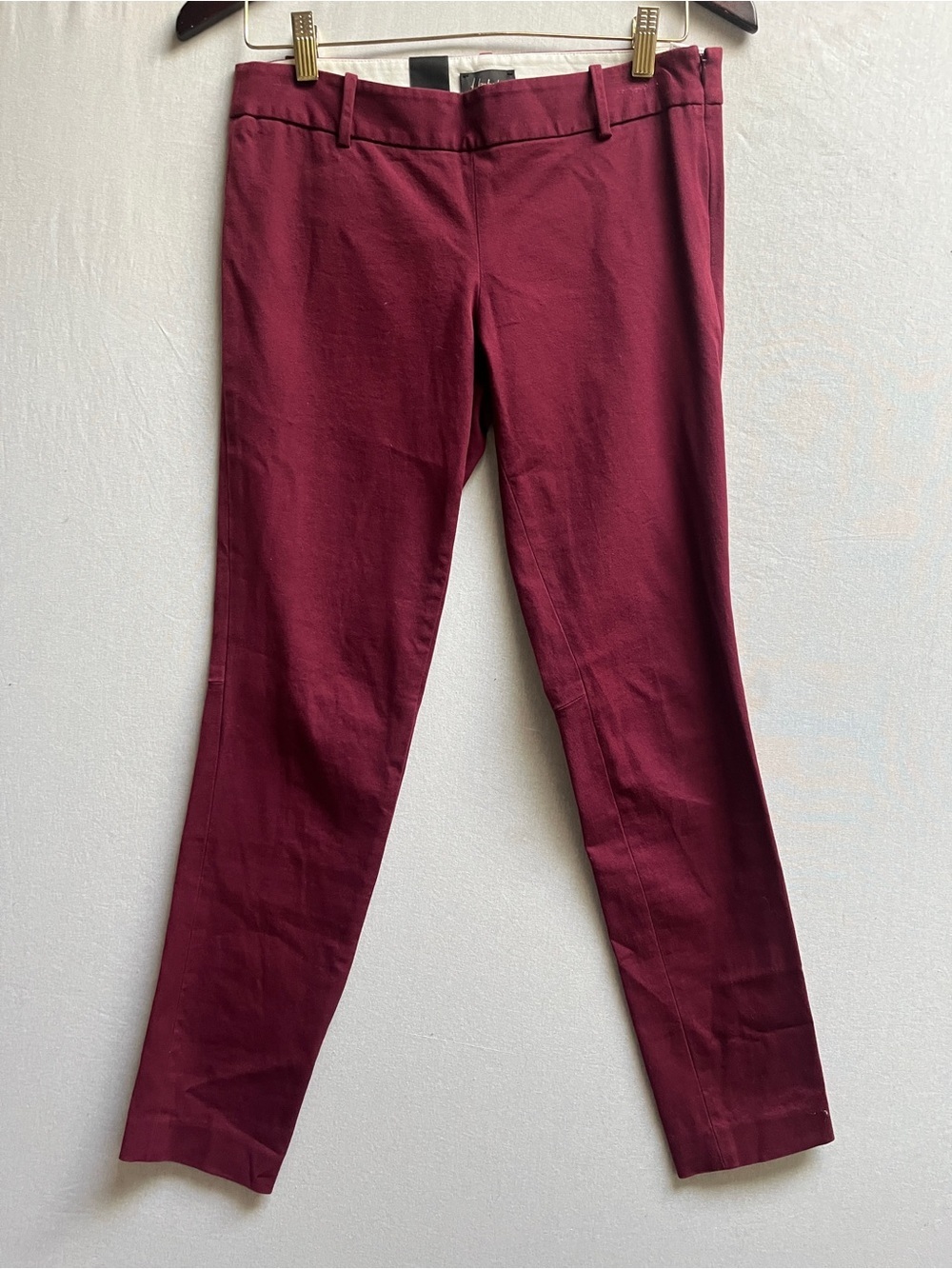 NEW Babaton Aritzia Ellis Slim Fit Low Rise Trouser Pants Size 6 Burgundy